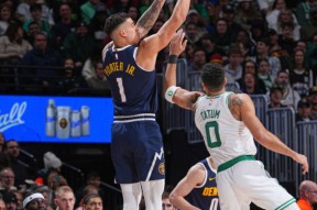 穆雷回归赛场，问鼎冠军首场状态亮眼，快船观众沸腾！(穆雷复出后首冠)