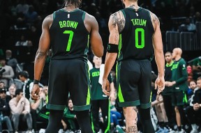 包含字母哥新星战术调整表现惊艳，SKT未来可期！的词条